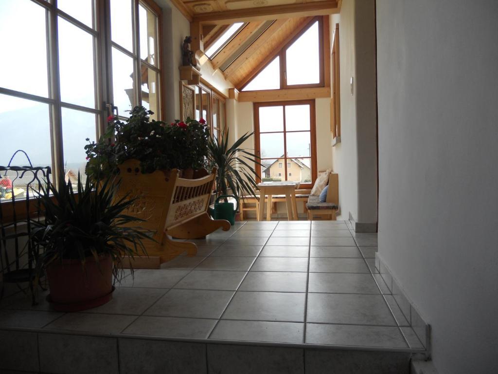 Ferienwohnungen/Holiday Apartments Lederer Reisach Habitación foto